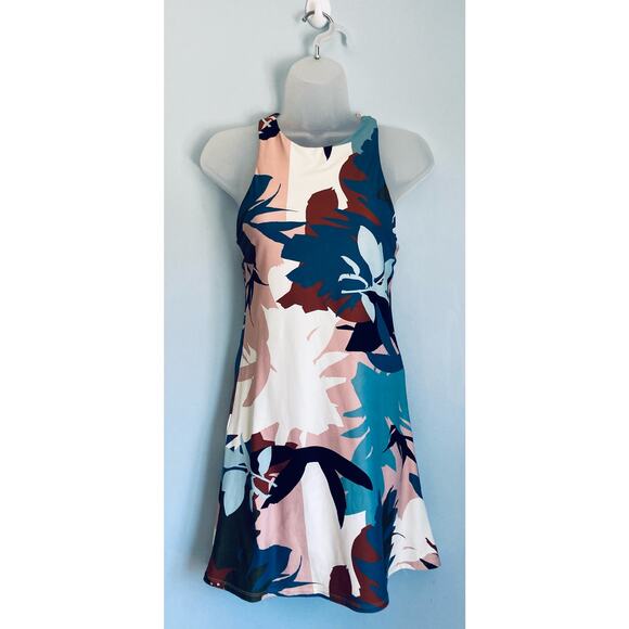 Athletic Dress Small NWT Carve Designs - Picture 1 of 12